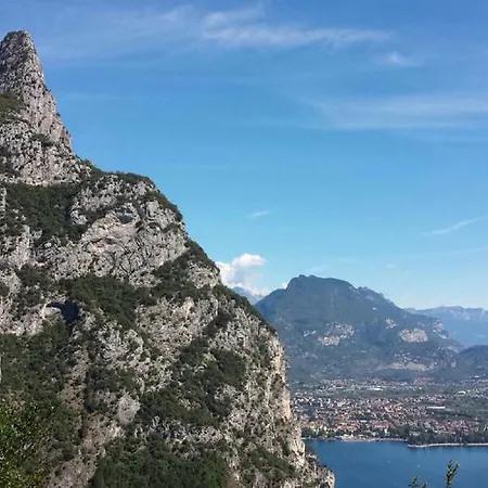 San Faustino Torri Del Benaco
